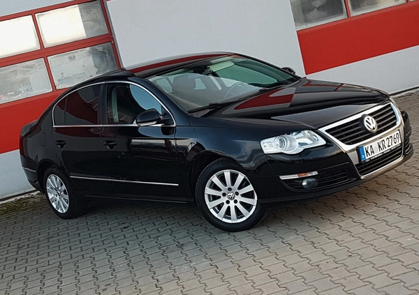 Volkswagen Passat cena 21900 przebieg: 159000, rok produkcji 2005 z Sępopol małe 172